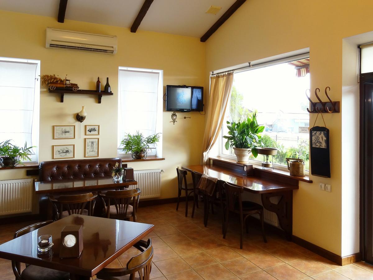 Henry Ford Mini Hotel Odessa Exterior foto
